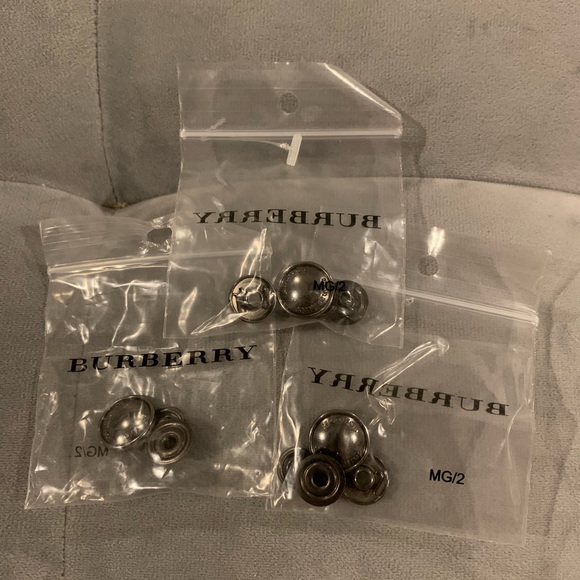NEW Burberry Brit Gun Metal Snap Button Replacement - Picture 1 of 5